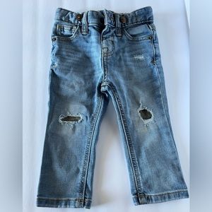 Cat and Jack pull on skinny fit jeans. Size18m